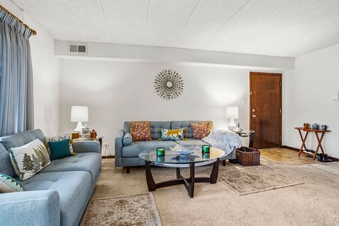 Tiny photo for 9600 S Mason Avenue #4, Oak Lawn, IL 60453 (MLS # 12575120)