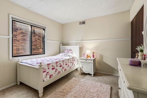 Tiny photo for 9600 S Mason Avenue #4, Oak Lawn, IL 60453 (MLS # 12575120)