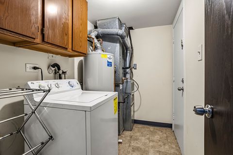 Tiny photo for 9600 S Mason Avenue #4, Oak Lawn, IL 60453 (MLS # 12575120)