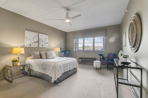 Tiny photo for 950 Augusta Way #204, Highland Park, IL 60035 (MLS # 12473492)