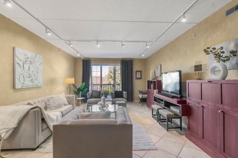 Tiny photo for 950 Augusta Way #204, Highland Park, IL 60035 (MLS # 12473492)