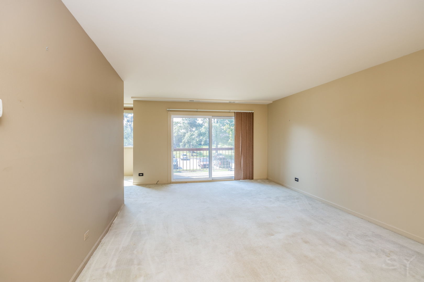 450 Raintree Drive 2F