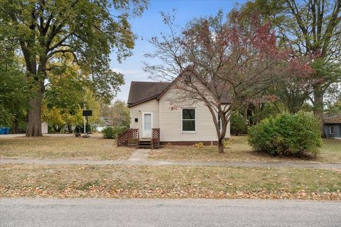 Tiny photo for 819 E Center Street, Monticello, IL 61856 (MLS # 12507204)