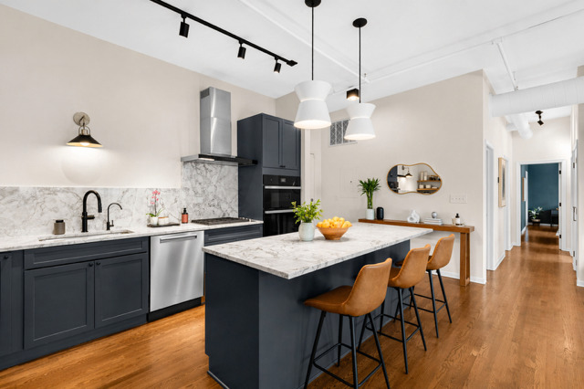 520 W Huron Street 705