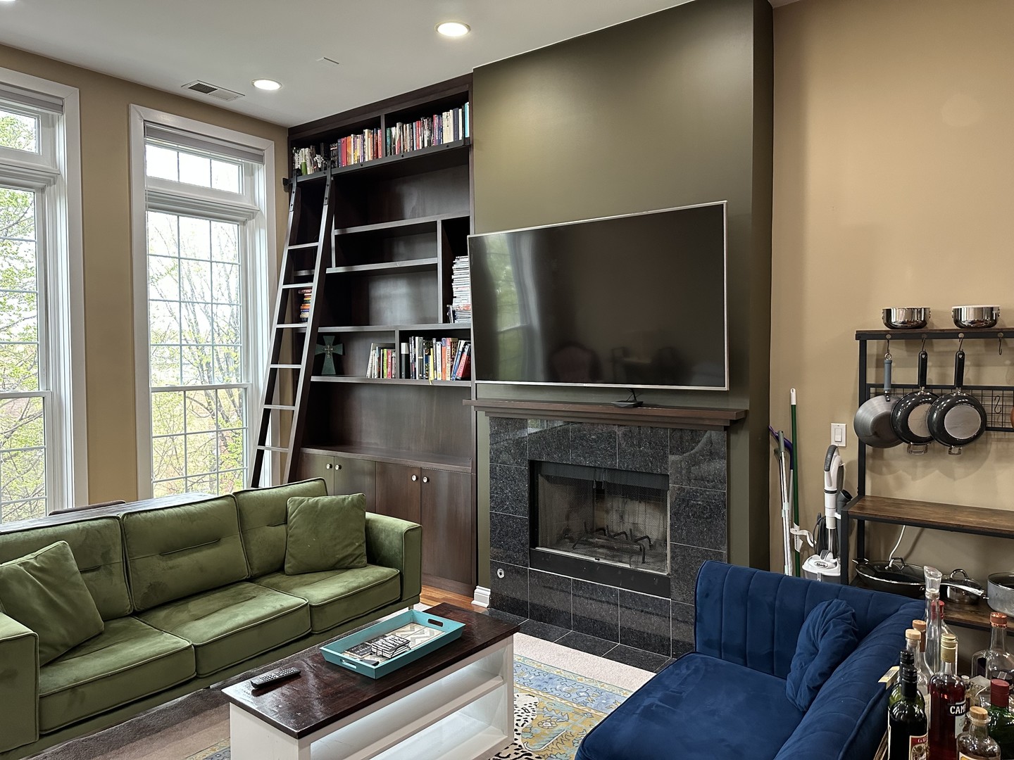 1331 N Greenview Avenue 3