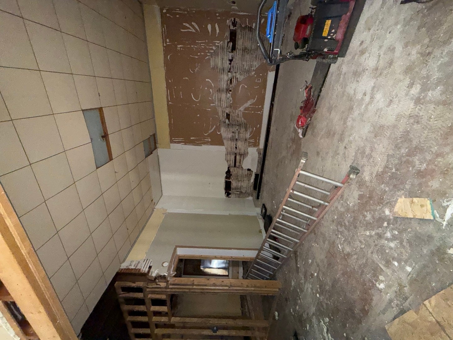 930 W 14th Street