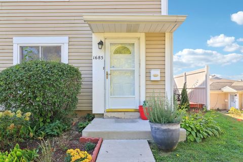 Photo of 1685 Cornell Drive, Hoffman Estates, IL 60169 (MLS # 12509959)
