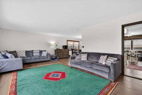 Tiny photo for 1000 S Na Wa Ta Avenue, Mount Prospect, IL 60056 (MLS # 12582617)