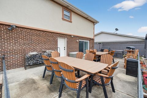 Tiny photo for 1000 S Na Wa Ta Avenue, Mount Prospect, IL 60056 (MLS # 12582617)