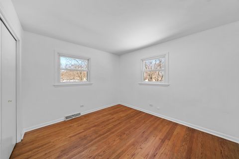 Tiny photo for 601 Edwards Avenue, West Dundee, IL 60118 (MLS # 12559207)