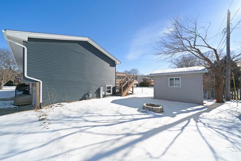 Tiny photo for 601 Edwards Avenue, West Dundee, IL 60118 (MLS # 12559207)