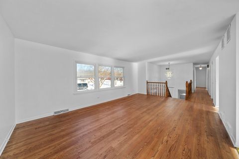 Tiny photo for 601 Edwards Avenue, West Dundee, IL 60118 (MLS # 12559207)
