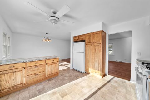 Tiny photo for 601 Edwards Avenue, West Dundee, IL 60118 (MLS # 12559207)