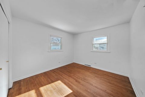 Tiny photo for 601 Edwards Avenue, West Dundee, IL 60118 (MLS # 12559207)