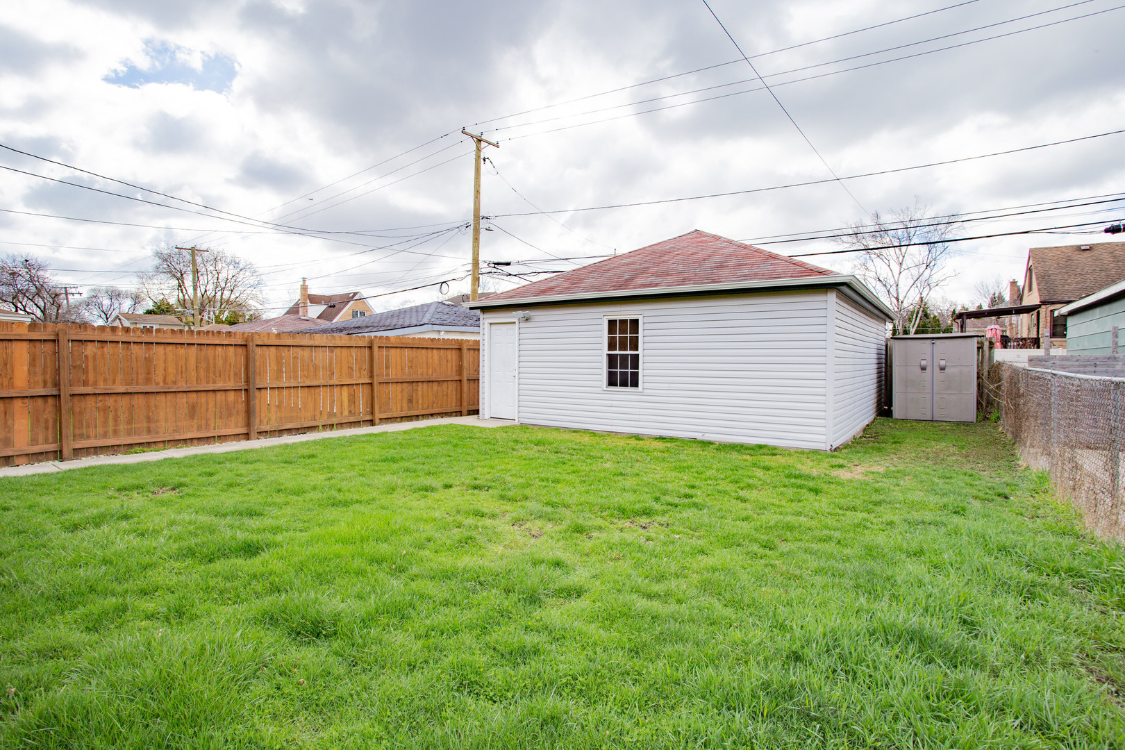 6617 W FOSTER Avenue