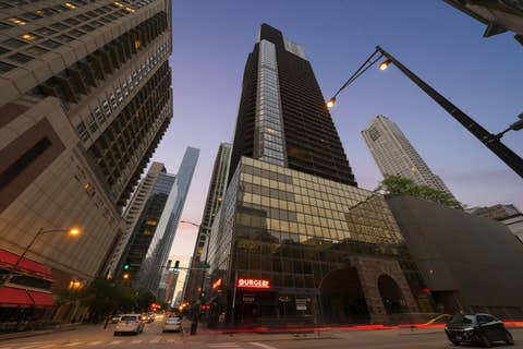 Photo of 10 E ONTARIO Street #2111, Chicago, IL 60611 (MLS # 12723406)