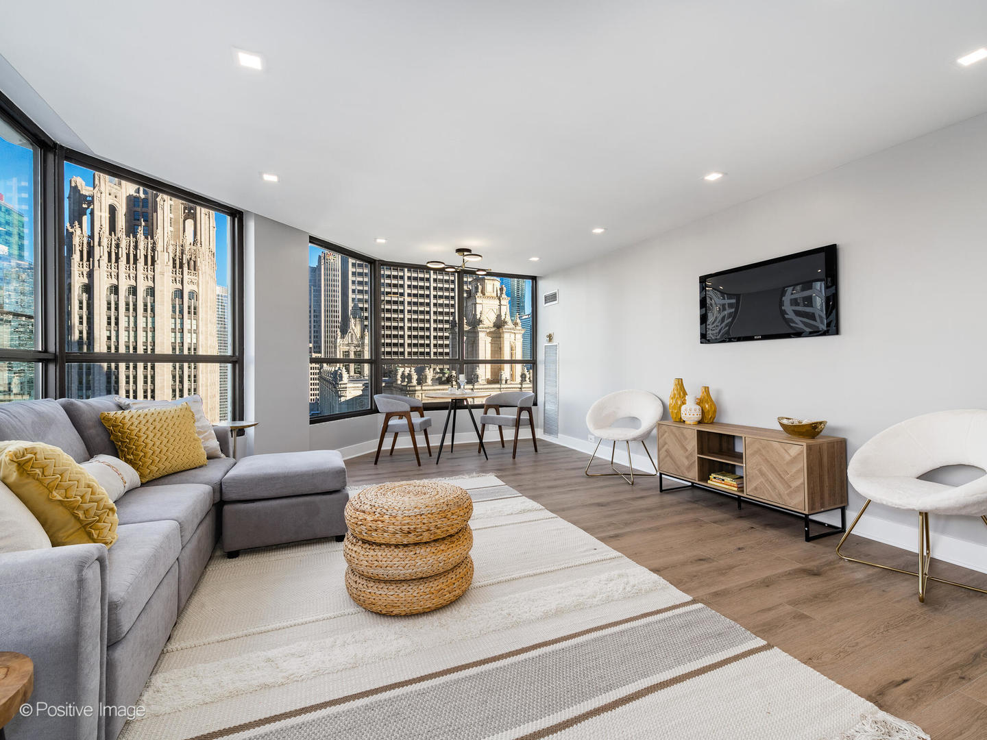 405 N Wabash Avenue 2313