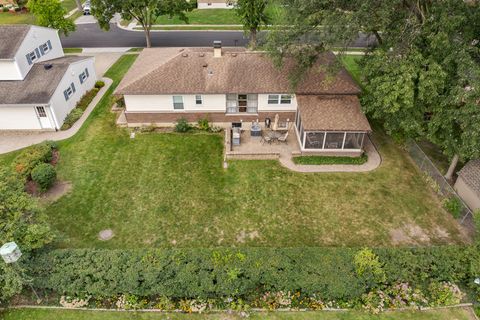 Tiny photo for 243 N Richards Drive, Palatine, IL 60074 (MLS # 12529298)
