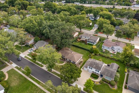 Tiny photo for 243 N Richards Drive, Palatine, IL 60074 (MLS # 12529298)