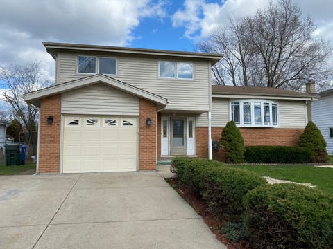 Tiny photo for 1403 N SAUK Lane, Mount Prospect, IL 60056 (MLS # 12648648)