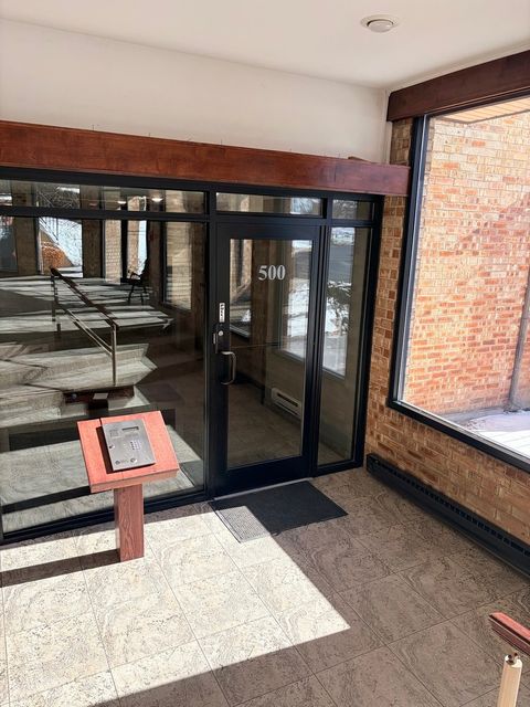 Tiny photo for 500 W Huntington Commons Road #255, Mount Prospect, IL 60056 (MLS # 12556845)