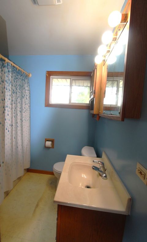 Tiny photo for 176 S Seymour Avenue, Mundelein, IL 60060 (MLS # 12469169)
