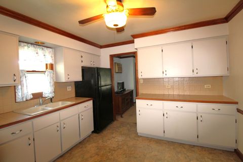 Tiny photo for 176 S Seymour Avenue, Mundelein, IL 60060 (MLS # 12469169)