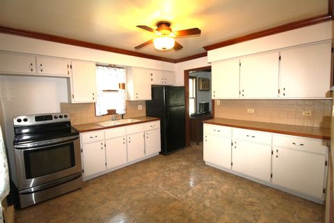 Tiny photo for 176 S Seymour Avenue, Mundelein, IL 60060 (MLS # 12469169)