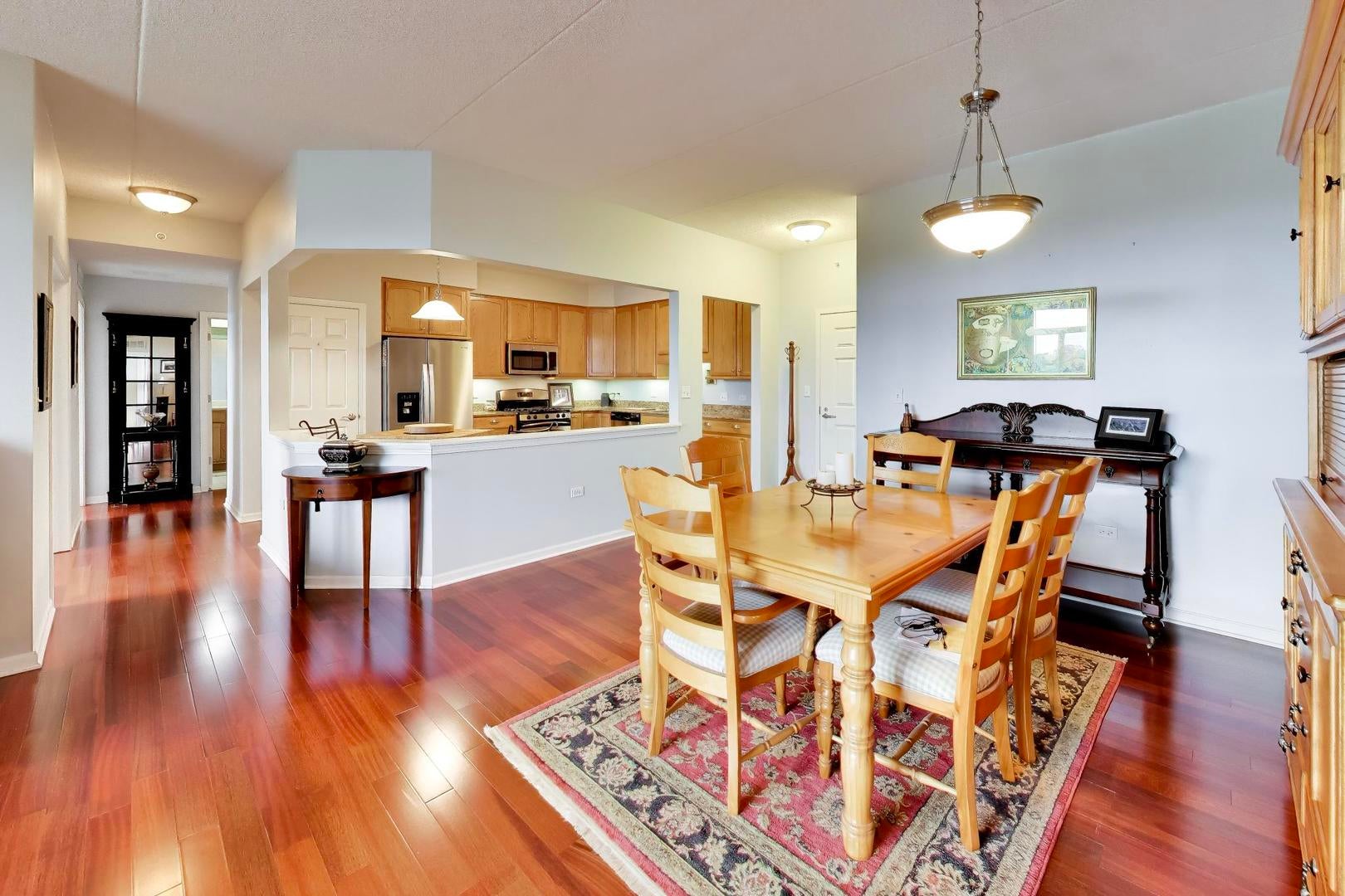 77 N Quentin Road 311