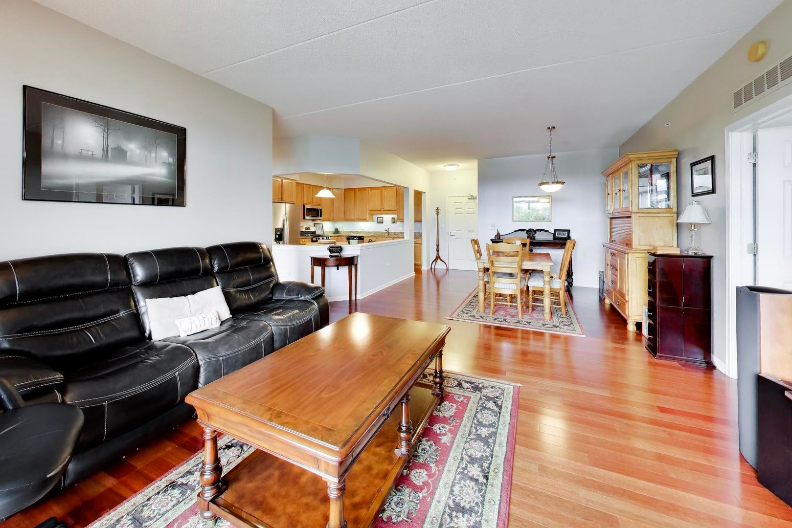 77 N Quentin Road 311