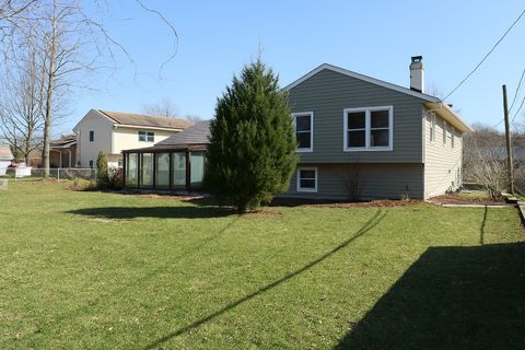 Tiny photo for 1470 Elizabeth Street, Glendale Heights, IL 60139 (MLS # 12599539)