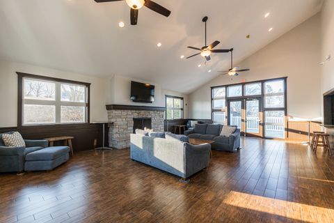Tiny photo for 3N985 Walt Whitman Road, St. Charles, IL 60175 (MLS # 12469347)