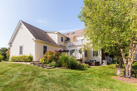 Tiny photo for 3N985 Walt Whitman Road, St. Charles, IL 60175 (MLS # 12469347)