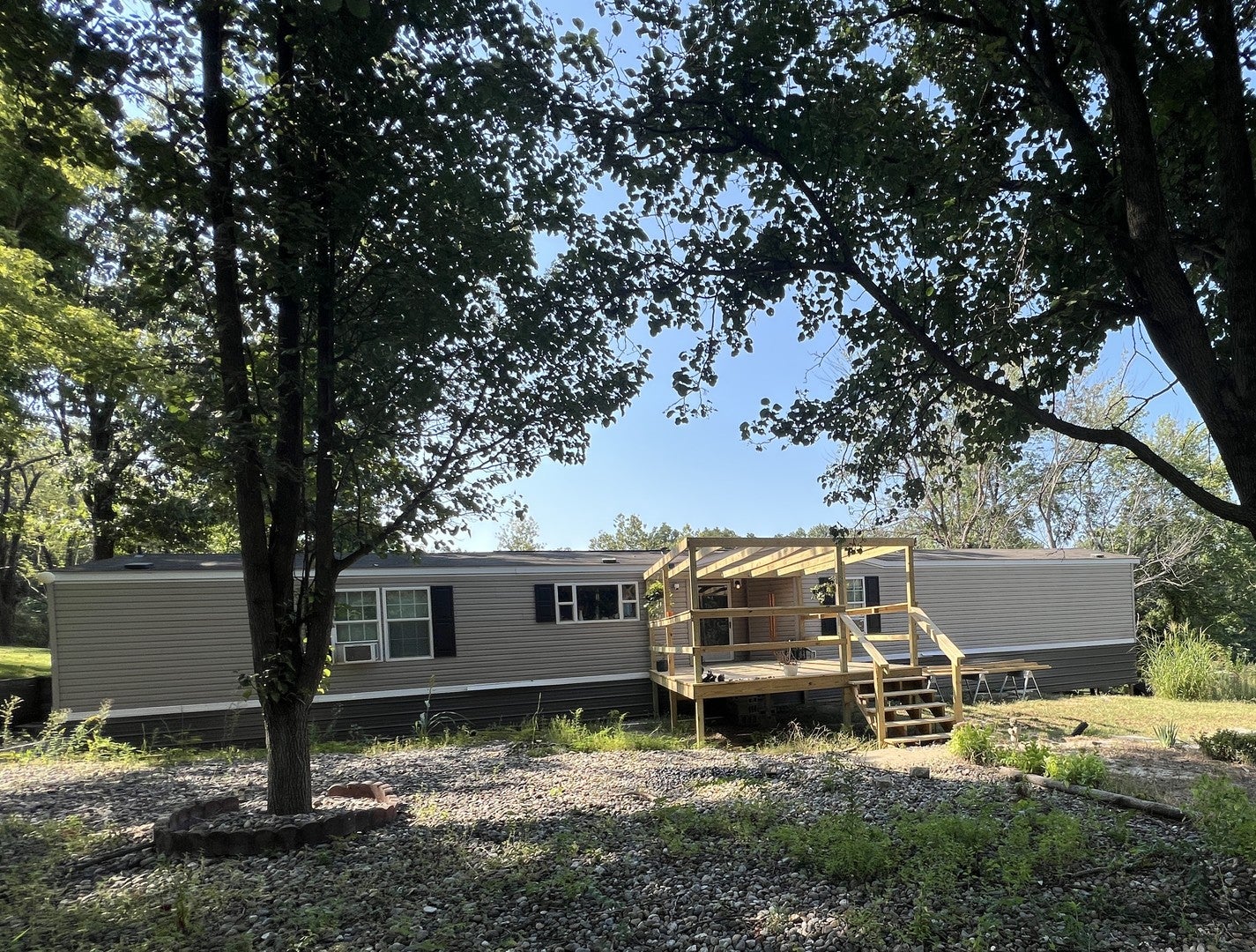 8957 Grassy Road