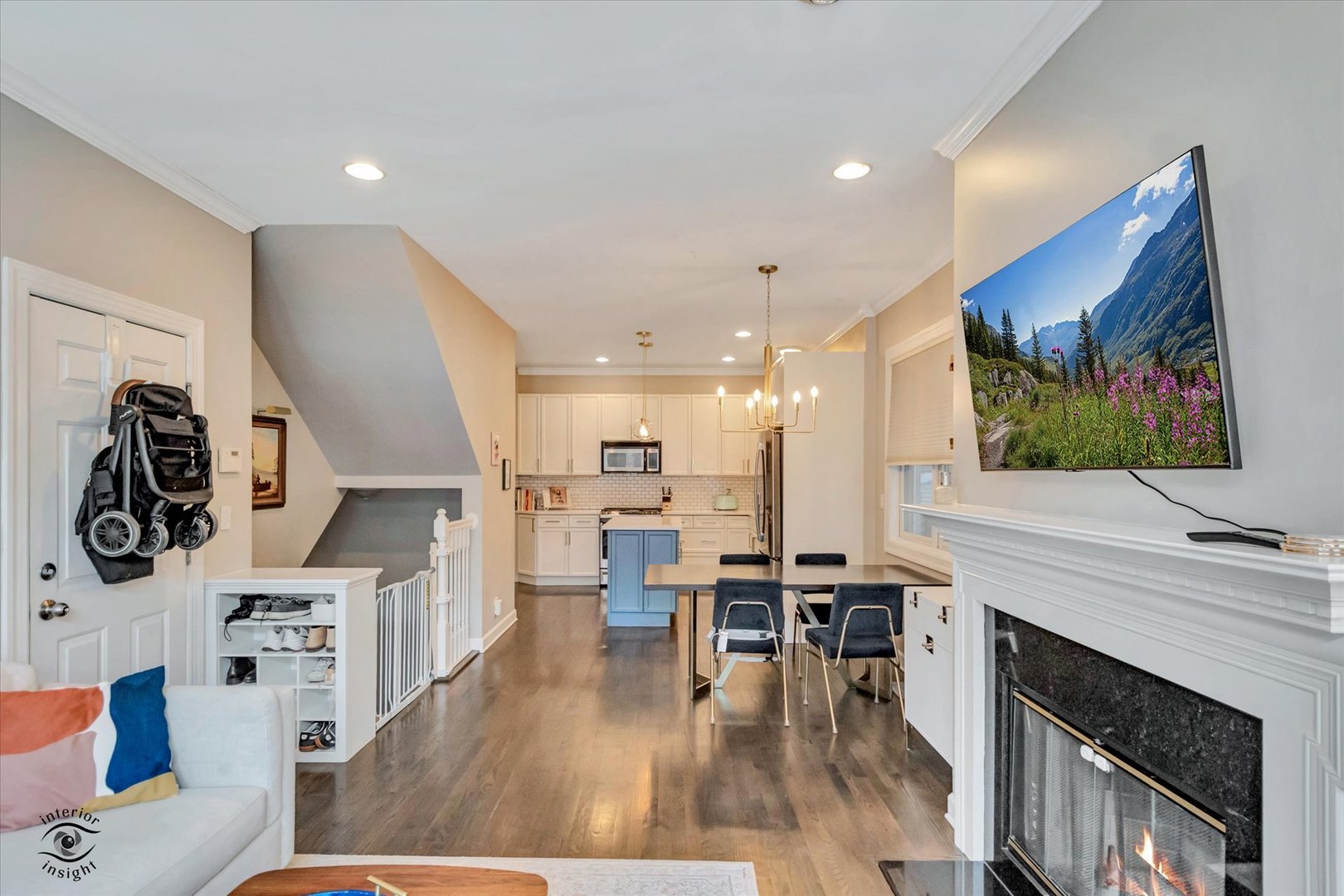 3640 N Damen Avenue 1