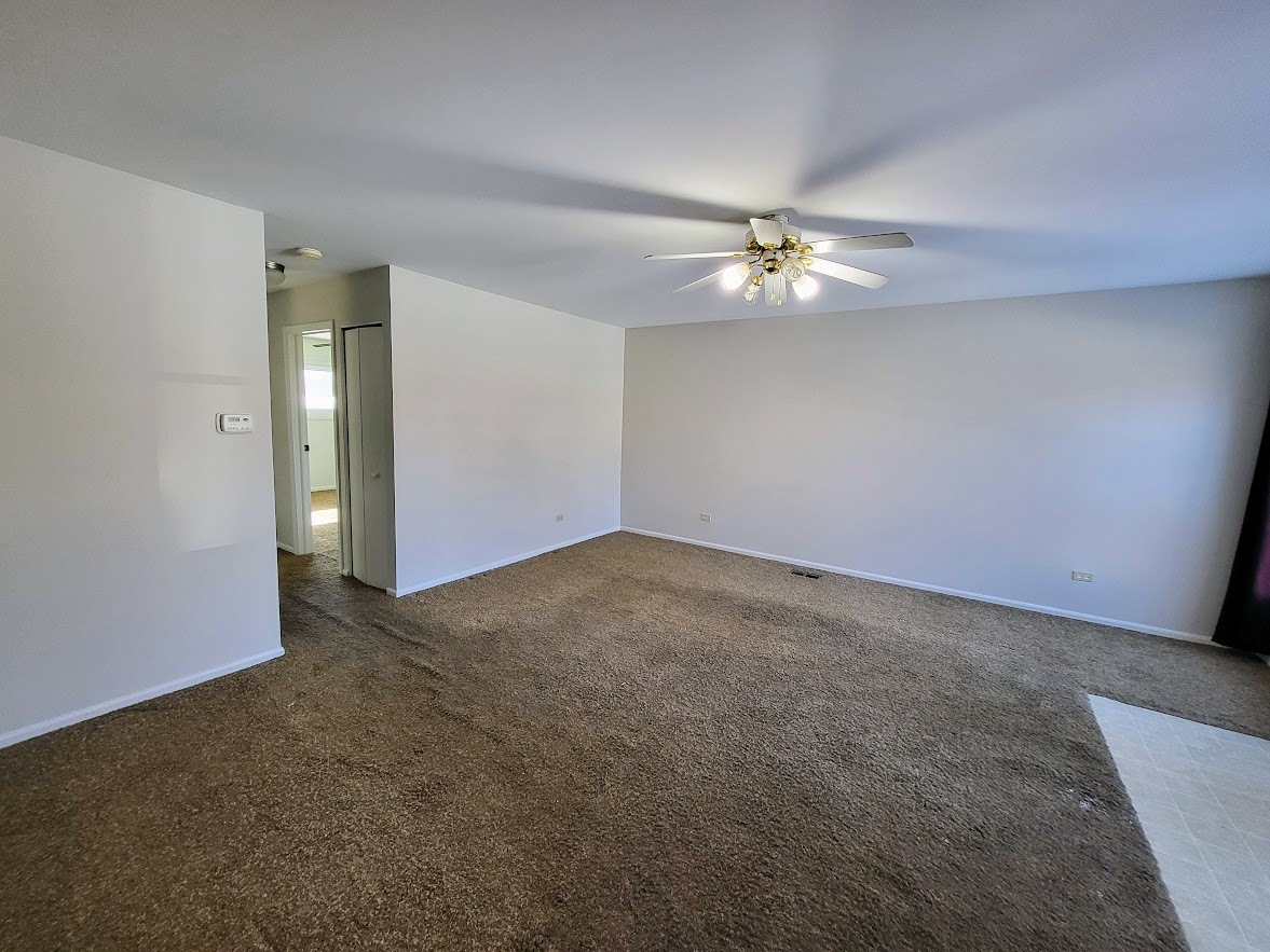 17W755 Lowell Lane