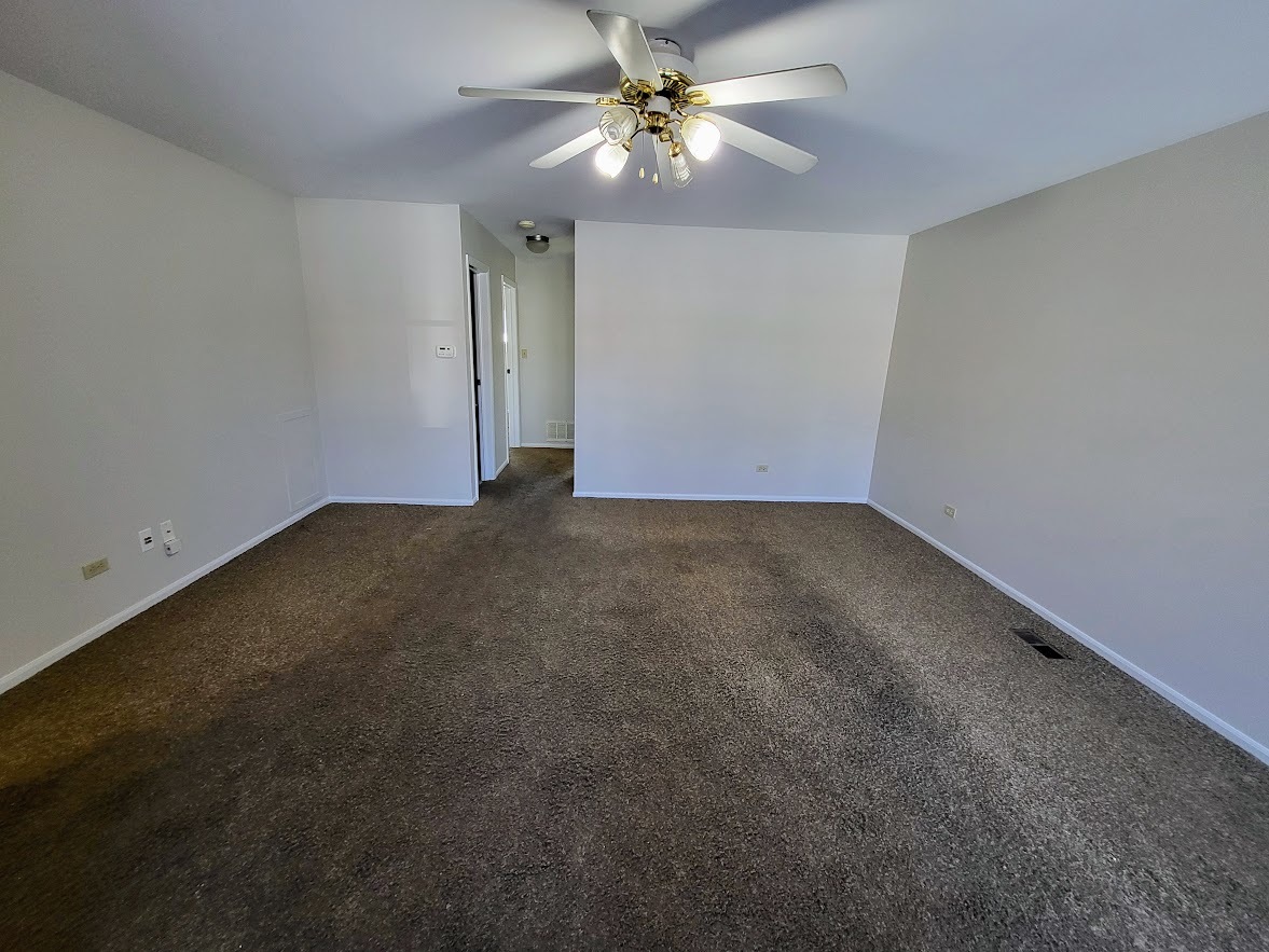 17W755 Lowell Lane