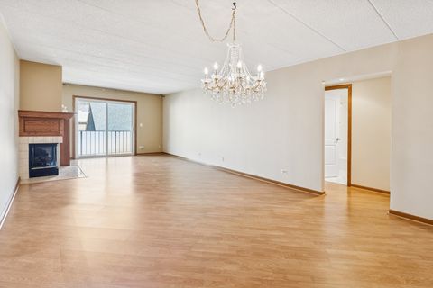 Tiny photo for 724 12th Street #105, Wilmette, IL 60091 (MLS # 12497374)