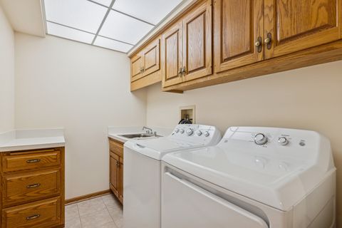 Tiny photo for 724 12th Street #105, Wilmette, IL 60091 (MLS # 12497374)