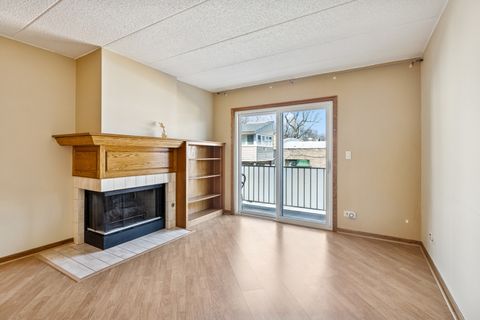 Tiny photo for 724 12th Street #105, Wilmette, IL 60091 (MLS # 12497374)