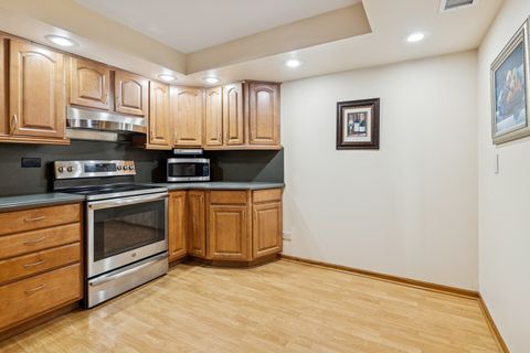 Tiny photo for 724 12th Street #105, Wilmette, IL 60091 (MLS # 12497374)