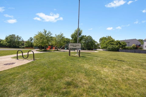 Tiny photo for 325 Forest Trail, South Elgin, IL 60177 (MLS # 12674034)