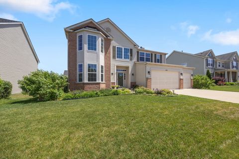 Photo of 325 Forest Trail, South Elgin, IL 60177 (MLS # 12674034)