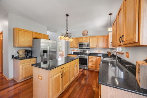 Tiny photo for 325 Forest Trail, South Elgin, IL 60177 (MLS # 12674034)