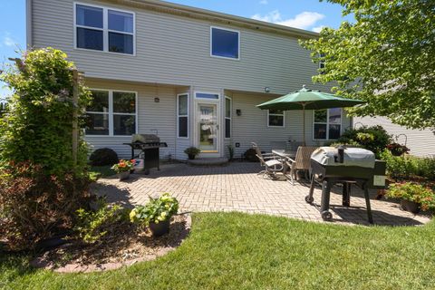 Tiny photo for 325 Forest Trail, South Elgin, IL 60177 (MLS # 12674034)