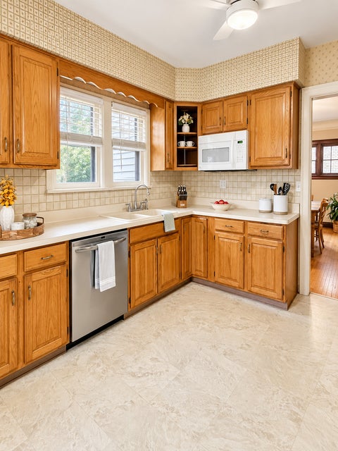Tiny photo for 623 Robert Avenue, Rockford, IL 61107 (MLS # 12787846)