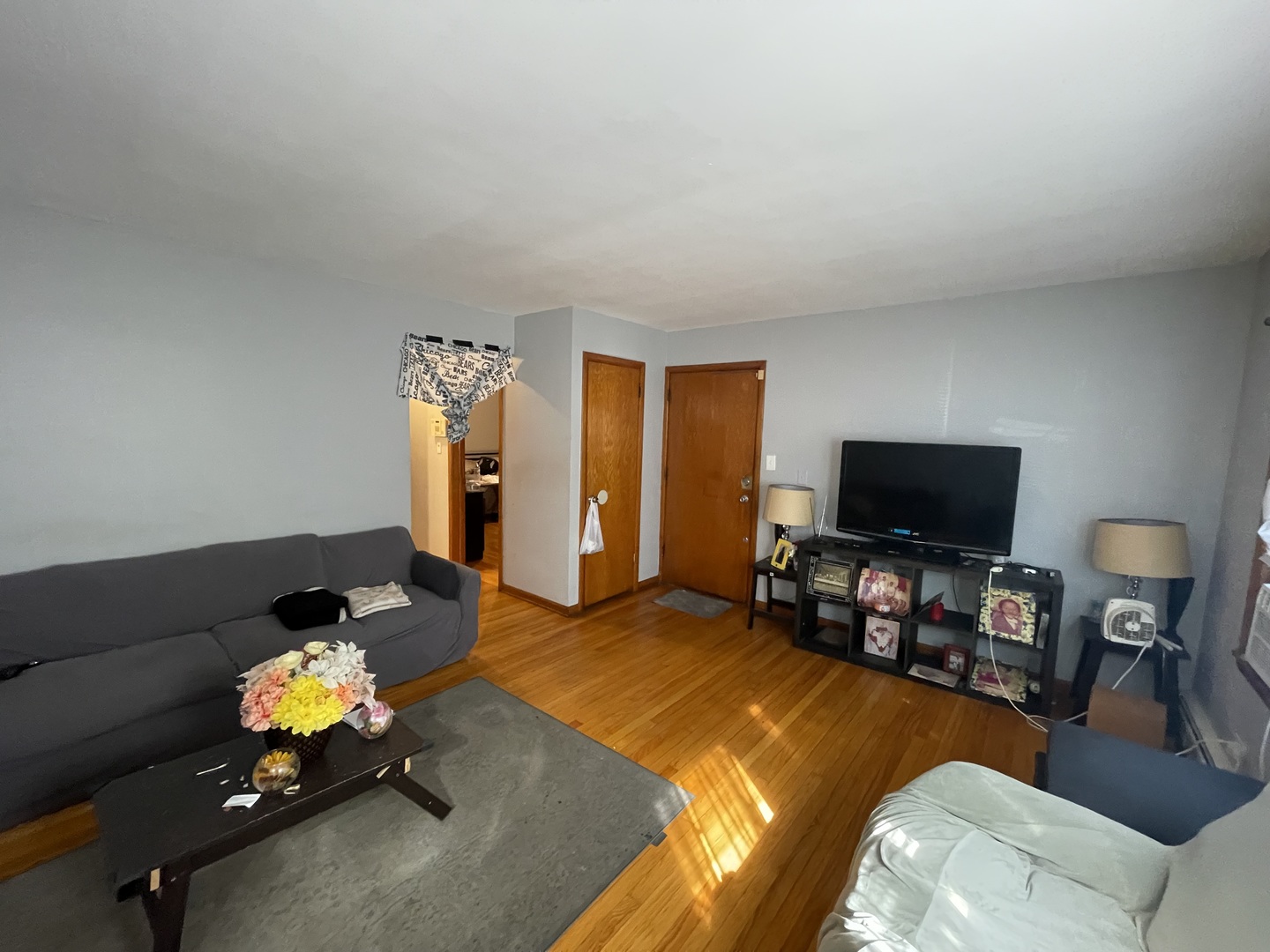 2328 N Lawndale Avenue