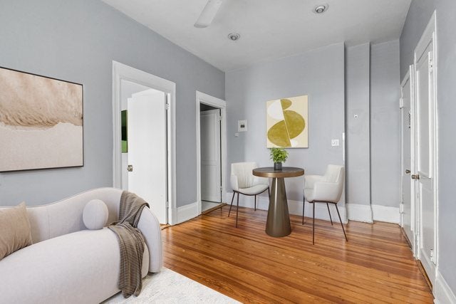 20 E Goethe Street 206