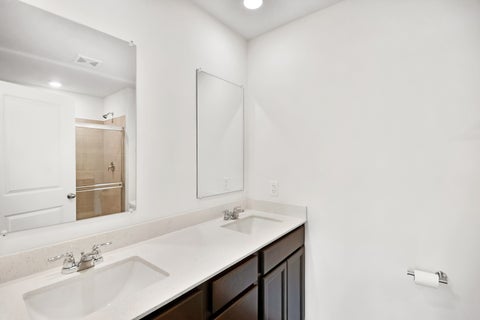 Tiny photo for 2129 Yellowstone Boulevard, Mundelein, IL 60060 (MLS # 12733525)