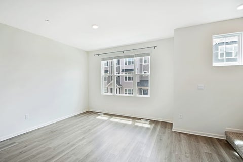 Tiny photo for 2129 Yellowstone Boulevard, Mundelein, IL 60060 (MLS # 12733525)